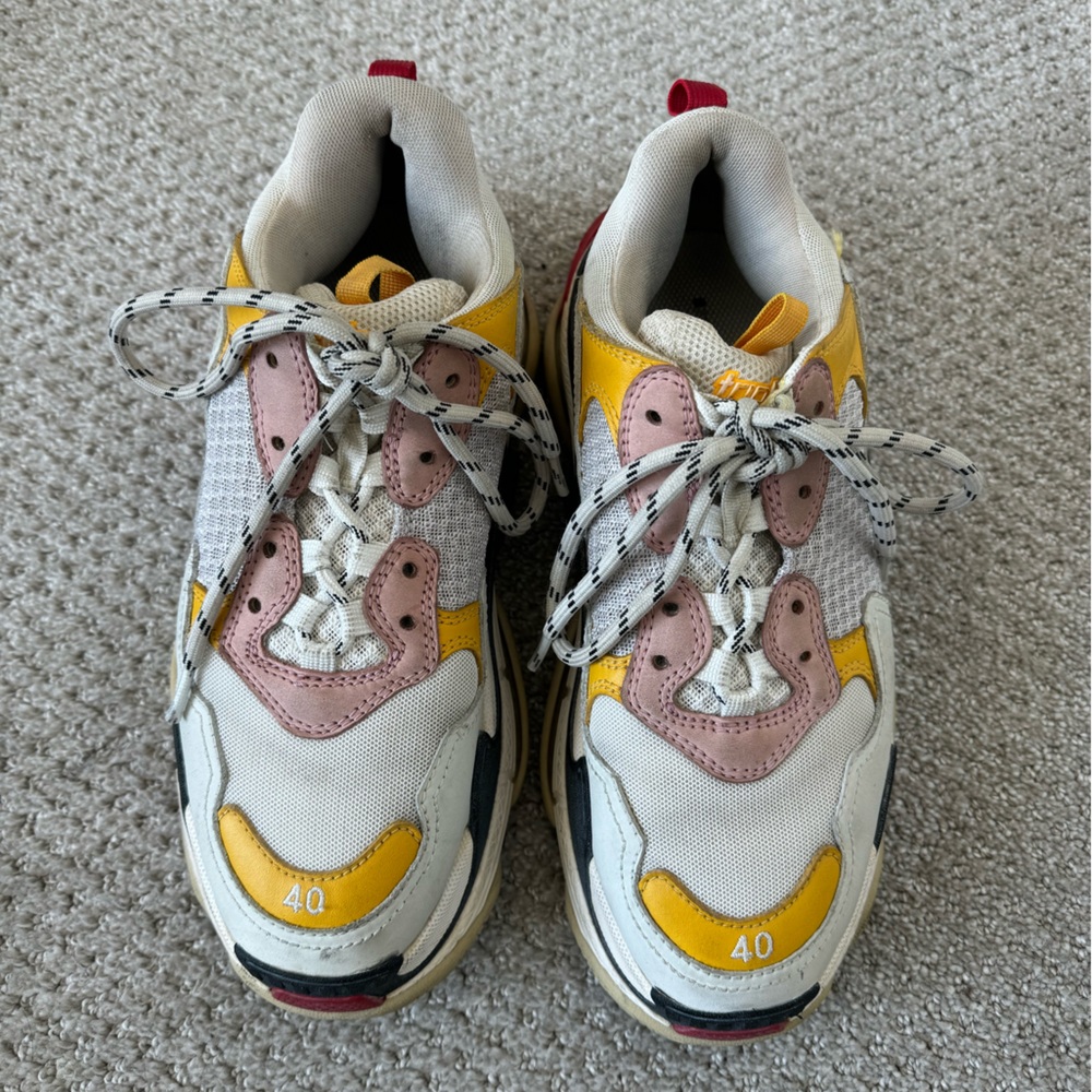 Good condition Balenciaga Triple S Sneakers